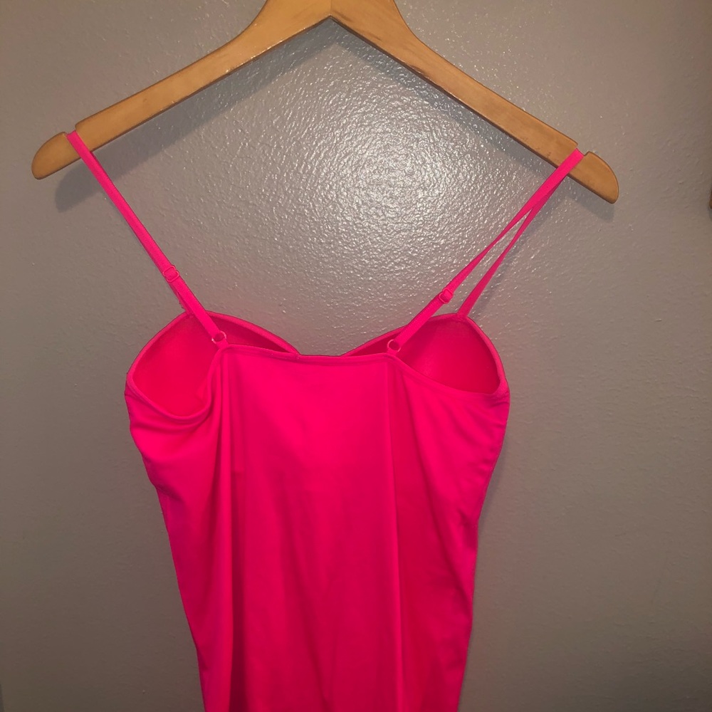 Tank top! - Picture 4 of 4